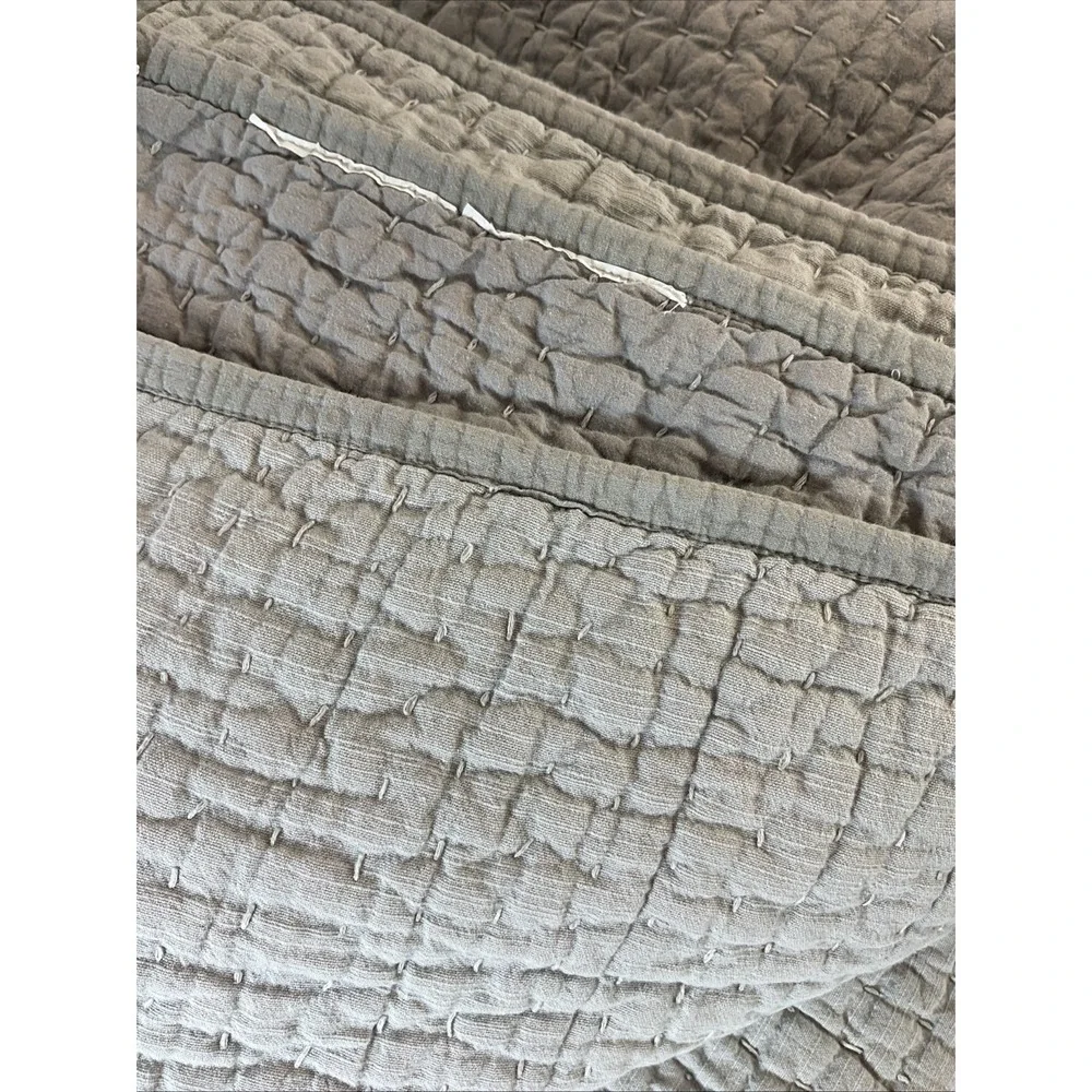 Pottery Barn King Size Pick Stitch Linen Quilt Grey/ reversible excellent
